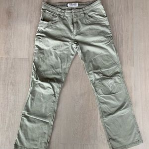 Mountain Khakis Camber 105 Pant - Classic Fit